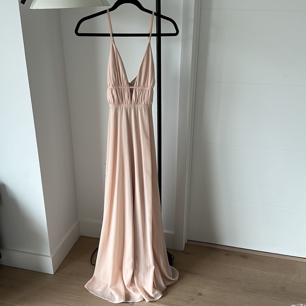 Lulu’s Pale Blush Sleeveless Empire Waist Maxi Dress